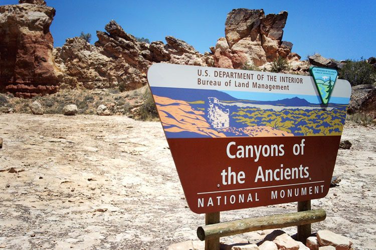 Visit the Canyons of the Ancients National Monument in Colorado, home to remarkable archaeological sites, stunning canyons, and rich Native American history. Canyons of the Ancients National Monument-min