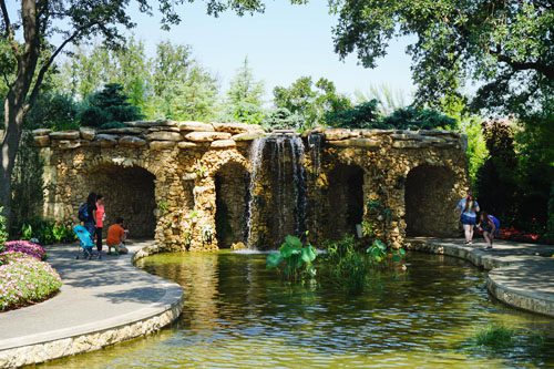 The Dallas Arboretum and Botanical Garden is a stunning oasis featuring diverse gardens and seasonal floral displays, perfect for nature lovers. Dallas Arboretum and Botanical Garden is a 66-acre park