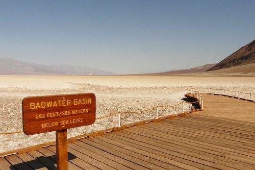 Explore Death Valley National Park, famous for its stunning landscapes, extreme temperatures, and unique geological features for adventurous explorers. dramatic landscapes of Death Valley National Park Unmissable Things to Explore in Southern California