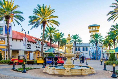 Experience shopping and entertainment at Destin Commons, an open-air lifestyle center featuring diverse shops, restaurants, and a family-friendly atmosphere. Family-friendly activities in Destin, Florida Destin Commons Florida