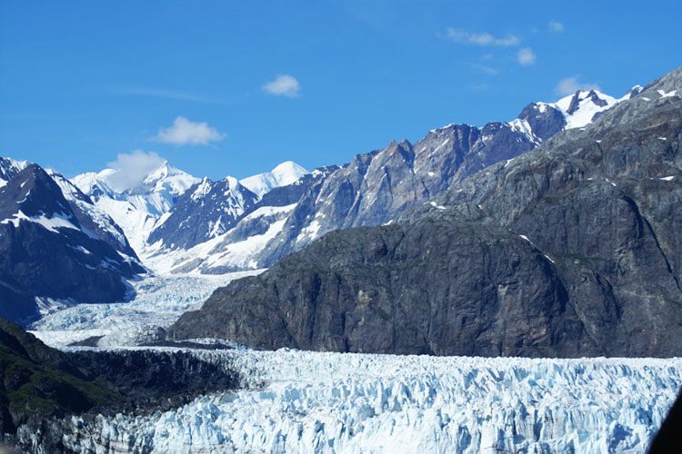 Experience Glacier Bay National Park: A pristine Alaskan wilderness with towering glaciers, diverse wildlife, and breathtaking fjords. Glacier Bay National Park and Preserve. Must-visit spots in Alaska