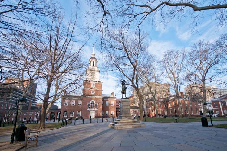 View of Independence National Historical Park, showcasing the iconic Independence Hall in Philadelphia, Pennsylvania. Best Things to Do in Pennsylvania 