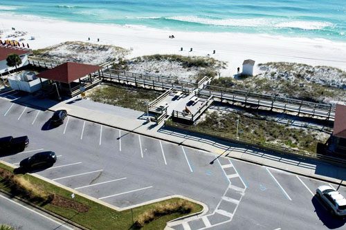 Relax at James Lee Park in Destin, Florida, featuring beautiful beach access, picnic areas, and stunning views of the Gulf for a perfect day outdoors. James Lee Park