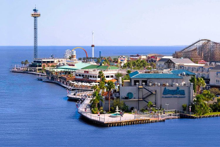 Experience fun and excitement at Kemah Boardwalk, featuring rides, dining, and waterfront entertainment that create unforgettable memories for the whole family. Top Attractions for Families in Texas Kemah Boardwalk-min