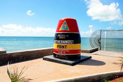 Visit Key West, Florida: A lively island paradise known for its beautiful beaches, vibrant nightlife, historic landmarks, and stunning sunsets. Best destinations to explore in Florida Key West, the southernmost point in the U.S