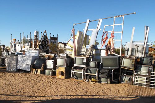 Explore the Noah Purifoy Desert Art Museum in Joshua Tree, featuring large-scale outdoor installations that blend art and the California desert landscape. Noah Purifoy Desert Art Museum is an open-air display of imaginative sculptures