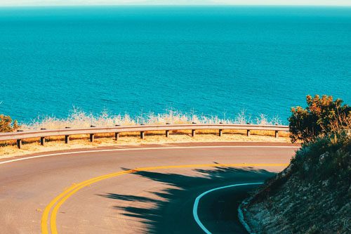 Drive along the Pacific Coast Highway for stunning coastal views, scenic cliffs, and charming seaside towns—a must-do California experience. Pacific Coast Highway offers one of the most scenic drives in the world Top Attractions in Southern California