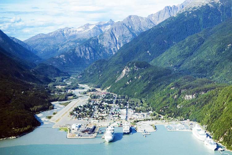 Visit Skagway, Alaska: A historic gold rush town offering stunning landscapes, outdoor adventures, and rich cultural heritage in the heart of the Klondike. Skagway, a historic gold rush Top locations to visit in Alaska